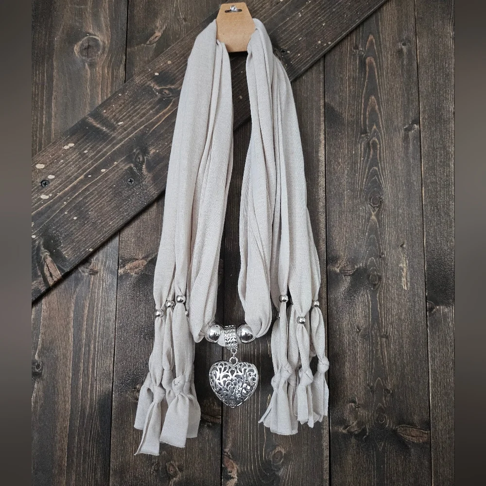 NWT Elegant Cream Scarf with Silver Heart Pendant